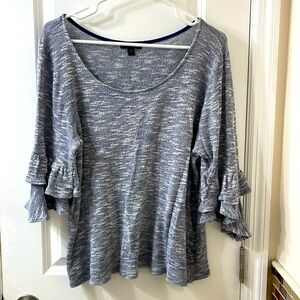 Espresso 1/2-3/4 sleeve knit top in navy/white heather. Bell sleeves. Size L.